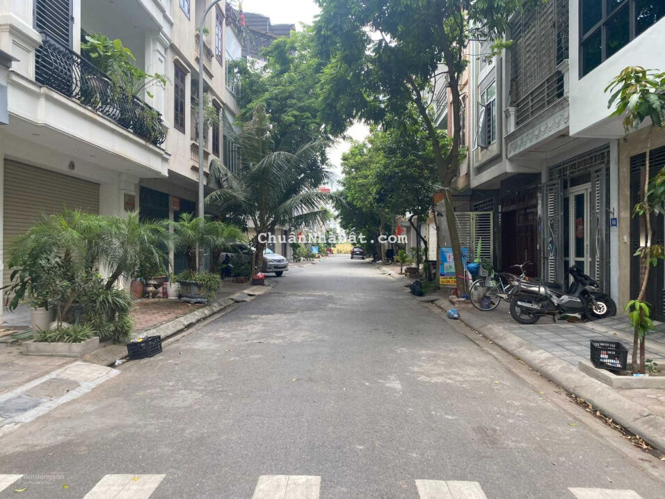 Chủ nhà thiện chí bán nhanh lô đất nằm trong khu tái định cư phường Giang Biên, Long Biên Chủ nhà thiện chí bán nhanh lô đất nằm trong khu tái định cư phường Giang Biên, Long Biên