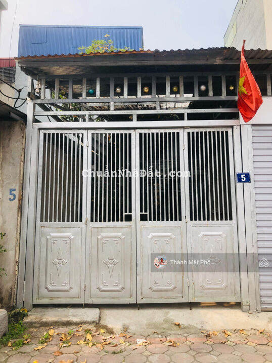 Bán đất nhà c4 Hoa Lâm, 42m2 3,4 tỷ. Lô góc 3 mặt thoáng, thông số vàng. Oto mazda đỗ cửa