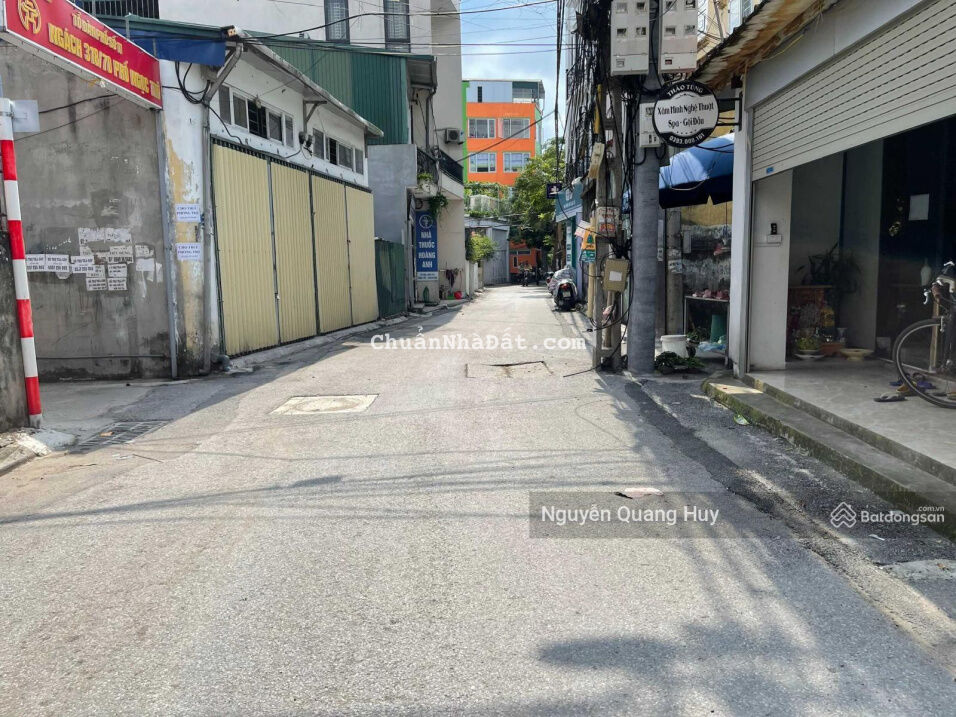 Bán gấp lô đất 50,8m2 nằm tại tổ 11 Thạch Bàn, đường ô tô tránh nhau, ngay cạnh khu shophouse