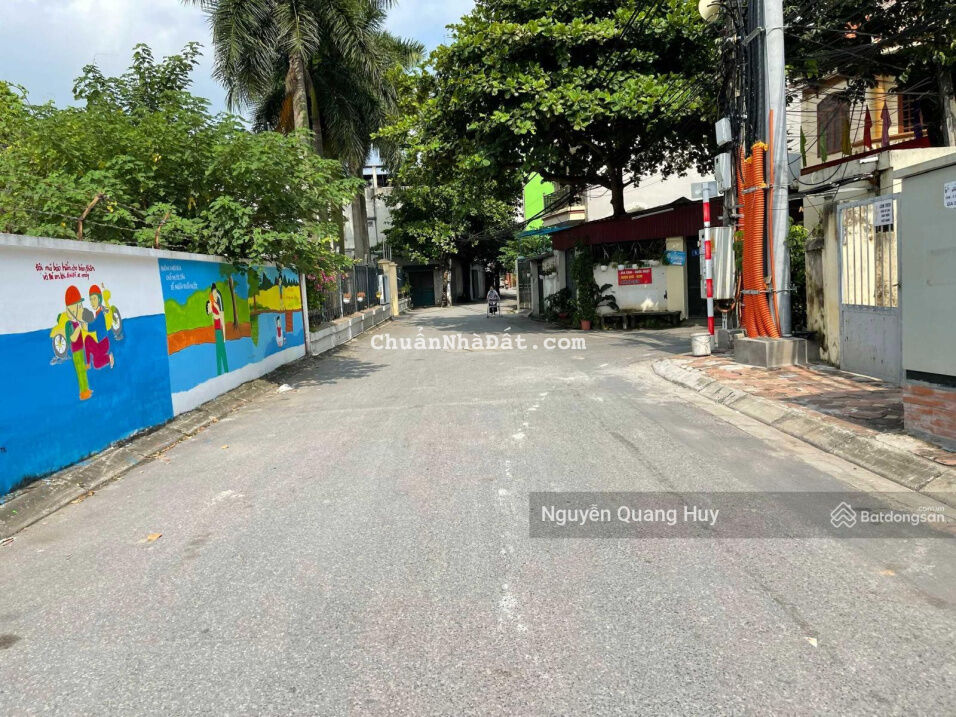 Bán gấp lô đất 50,8m2 nằm tại tổ 11 Thạch Bàn, đường ô tô tránh nhau, ngay cạnh khu shophouse