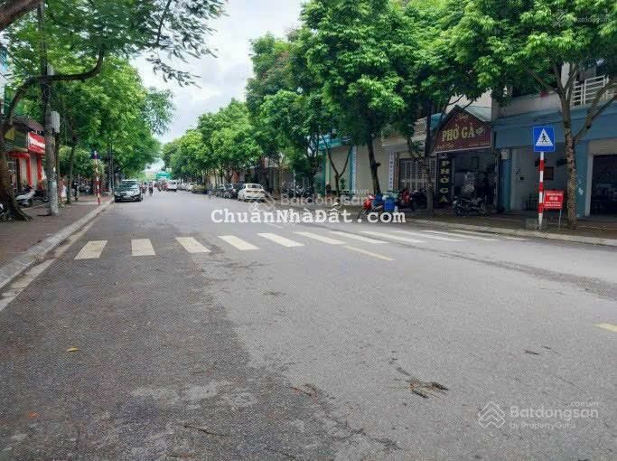 Chính chủ cần bán gấp đất mặt phố Trạm - Long Biên 54m2 mt 5m giá hợp lý 0936368787