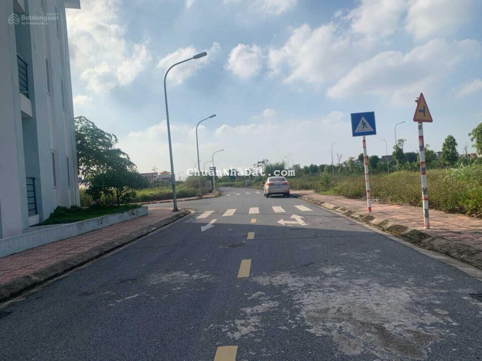 Chỉ 6,5 tỷ có ngay lô đất đường 13m vỉa hè 2m định cư đỉnh tại đấu giá Cự Khối, hướng Nam