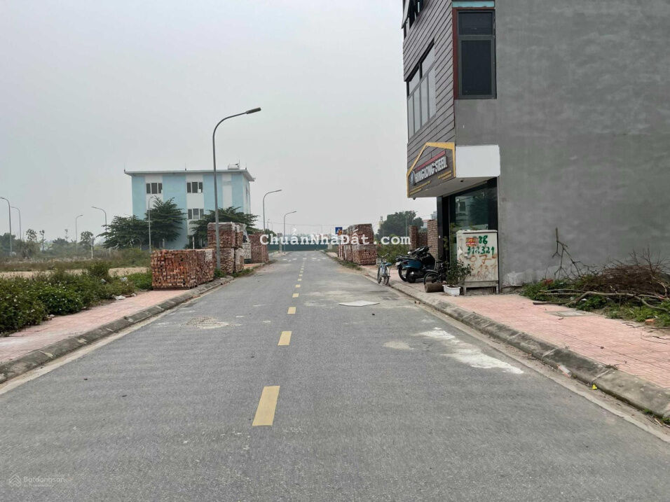 Bán gấp lô đất 68,9m2 tại đấu giá Cự Khối, Long Biên, vị trí đẹp giá rẻ nhất khu đấu giá mới