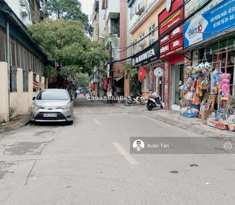 Bán gấp chia tài sản. Bán 95m2 đất Việt Hưng, Ngô Gia Tự, mặt tiền 5.6m giá 8 tỷ. LH 0902260486