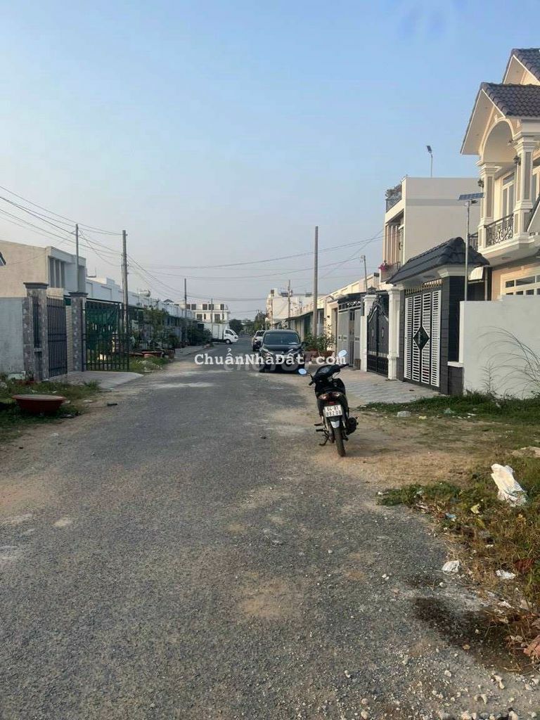 Bán 2 nền liền kề Khu Nhà ở Hoàng Hảo gần Trung tâm TP Vĩnh Long