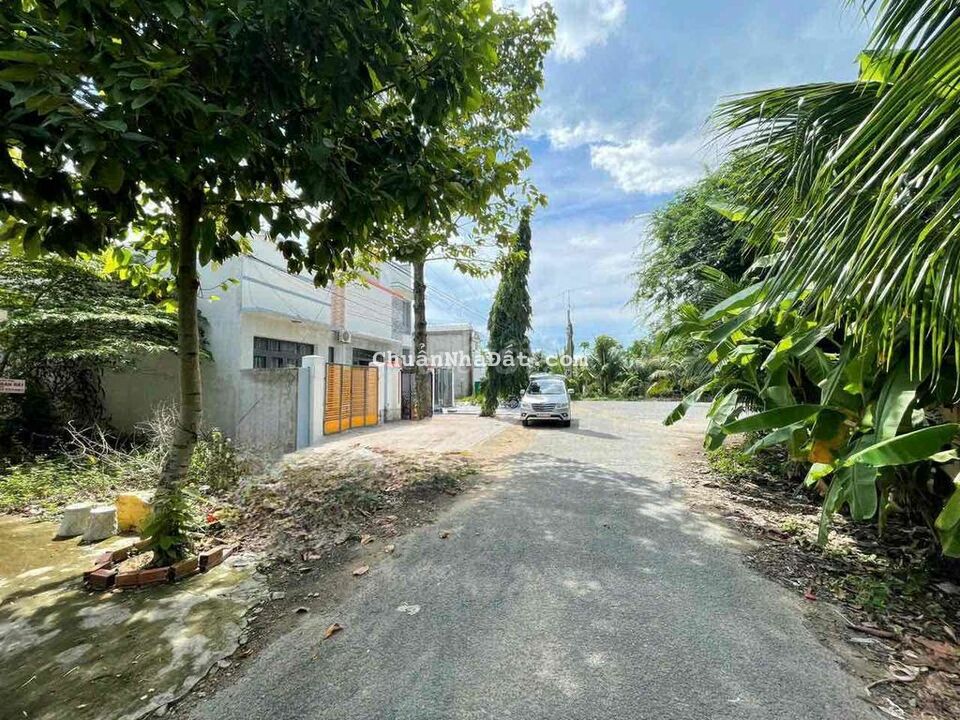 Bán Nền 1tỷ270tr Sau Lưng Nhà Hàng Hùng Biển - Vĩnh Long