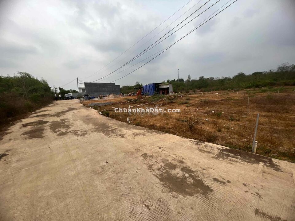 Bán đất Trung Tâm Long Khánh, dtich 10x30 giá chỉ từ 1.1tỷ Bán đất Trung Tâm Long Khánh, dtich 10x30 giá chỉ từ 1.1tỷ