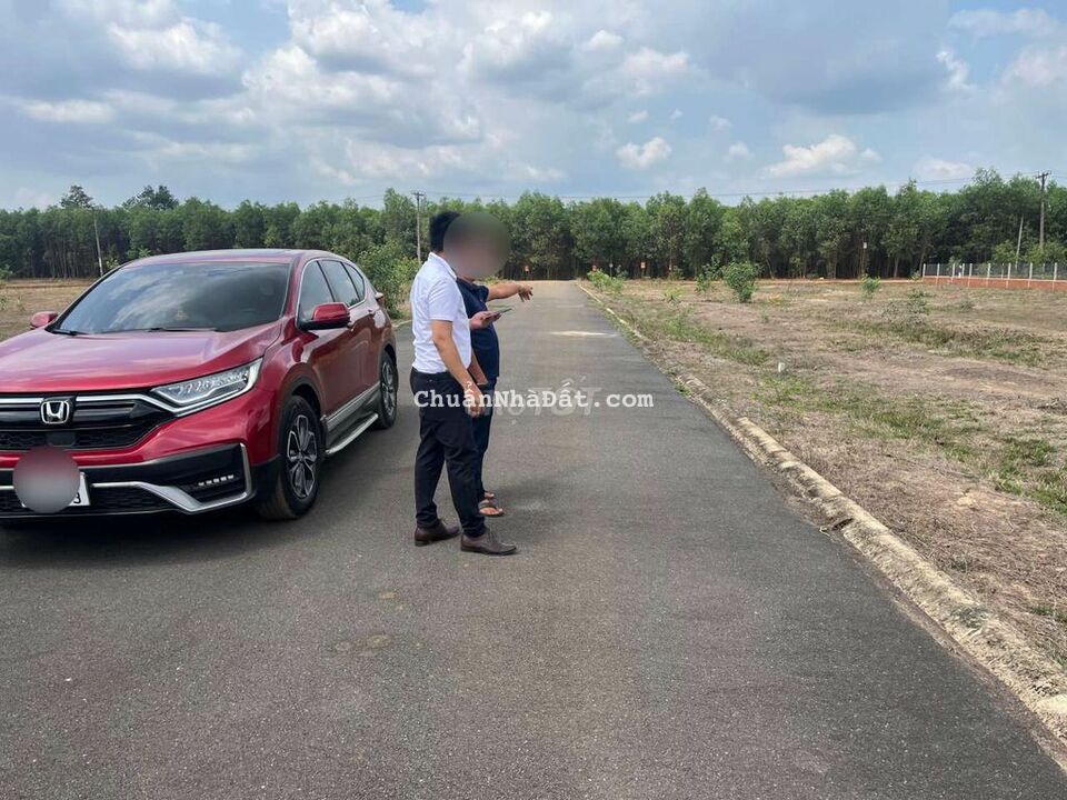 1000m2 mặt tiền đường nhựa 8m,cách đường chính 50m