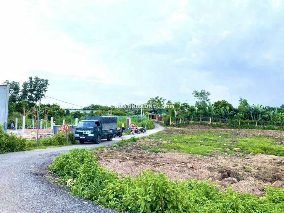 3200m2 đất thổ cư. Mặt tiền đường nhựa rộng 59m. Sổ hồng riêng 3200m2 đất thổ cư. Mặt tiền đường nhựa rộng 59m. Sổ hồng riêng