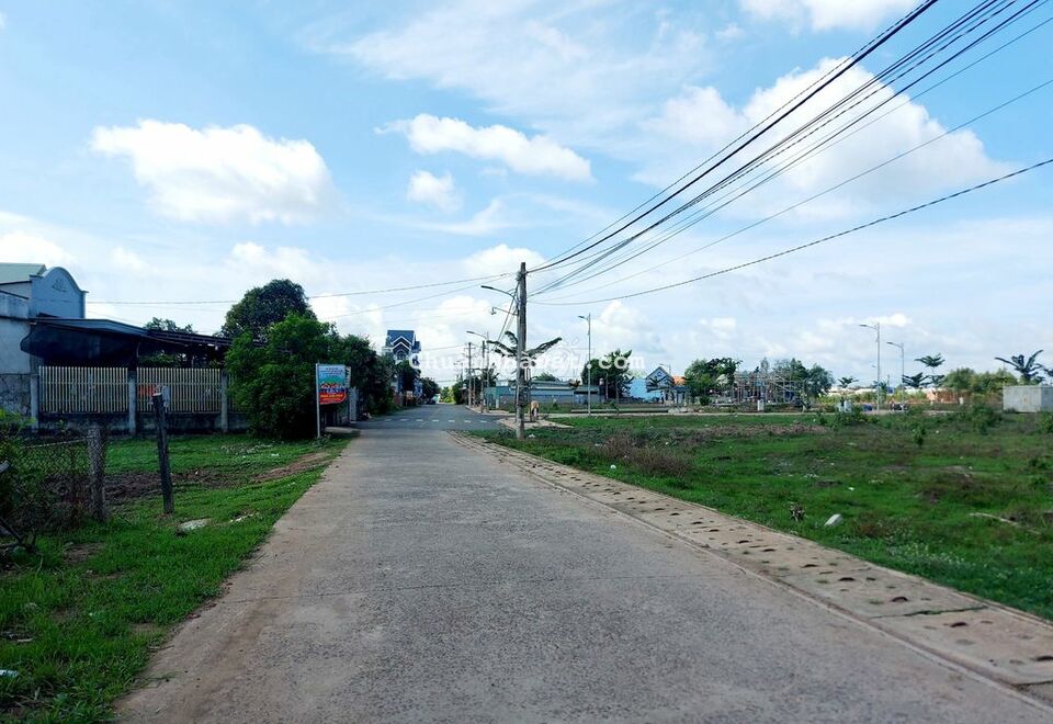 Nợ ngân hàng tôi bán 92m2 đất ngay chợ long phước,long thành,chỉ 1ty3