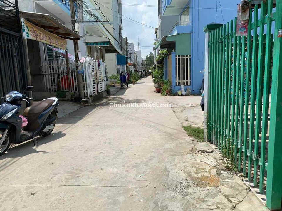 Bán nền tặng nhà kdc Xẻo Chanh