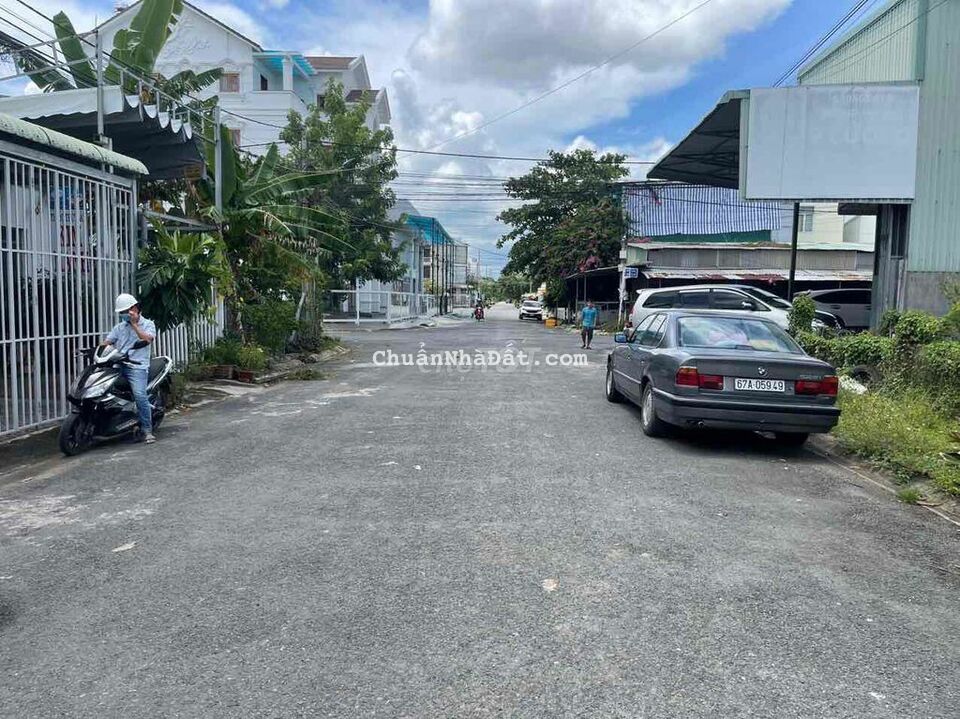 Bán nền đường Ỷ Lan giá rẻ Bán nền đường Ỷ Lan giá rẻ