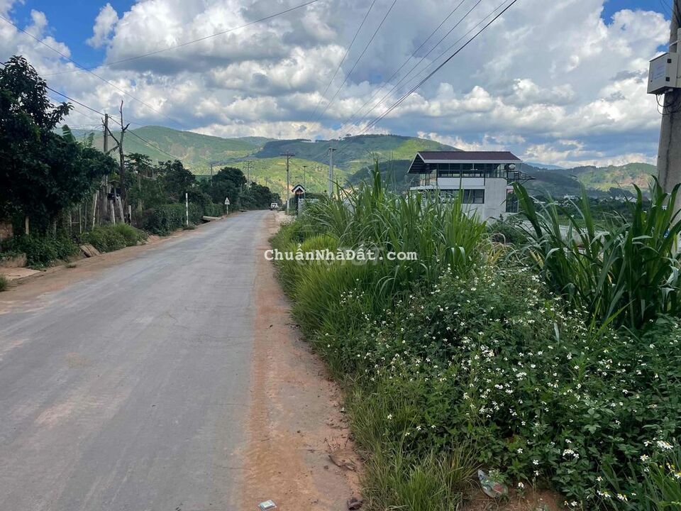 Bán lô đất mặt đường nhựa, đối diện KDL chuồn chuồn cách DT 725 600m