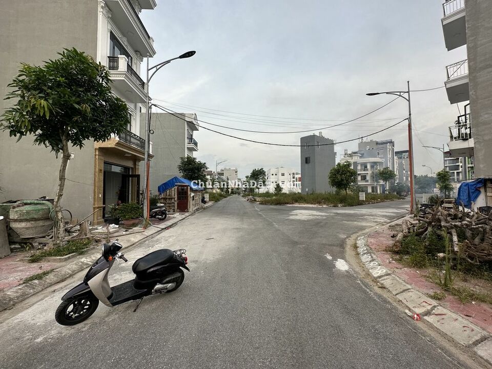 💥💥Bán 2 lô đất cạnh nhau tái định cư Hồ Sen. Mua cả hoặc lẻ đều được.