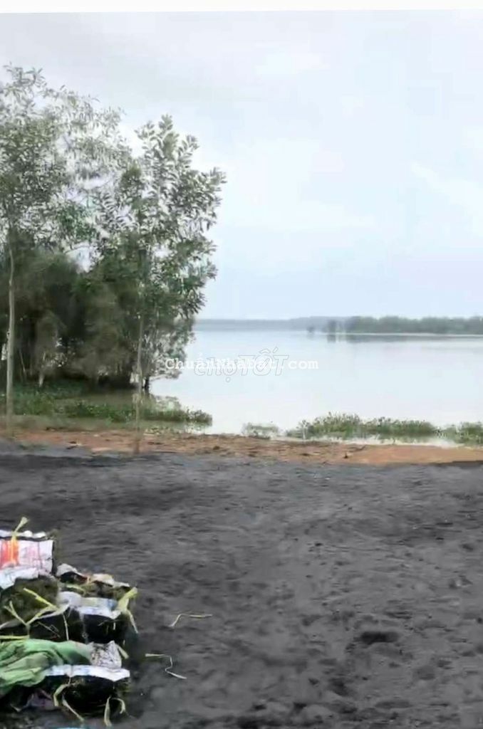 1000m2 đất ngay mặt hồ nghĩ dưỡng tại Lộc Ninh Bình Phước