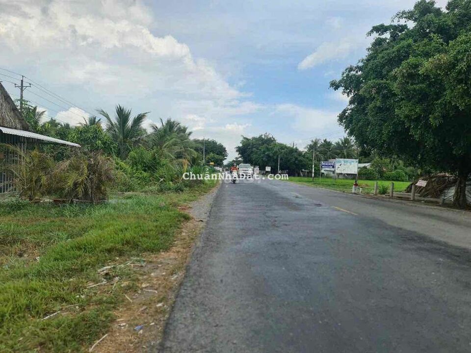 Bán 1883,2m2 Đất giá 4tỉ700tr Mặt Tiền Quốc Lộ 53 - Gần Cầu Mang Thít