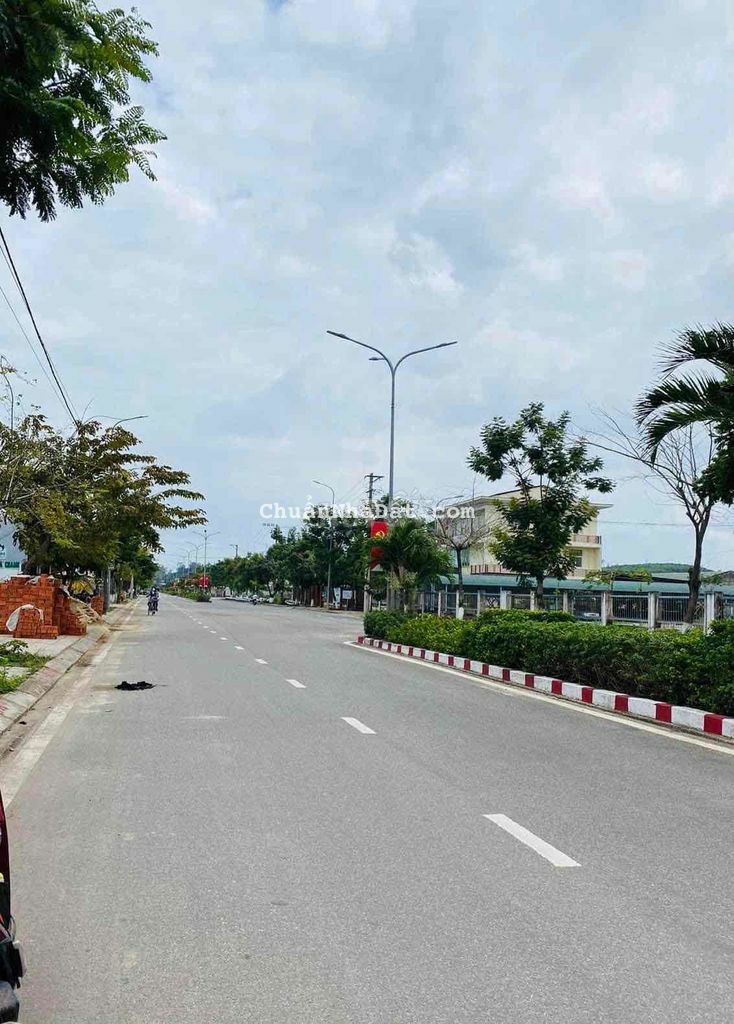 Chính chủ bán đất MT đường 31M đối diện huyện uỷ Mộ Đức Quảng Ngãi