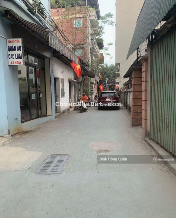 Chính chủ cần bán nhanh mảnh đất Đại Mỗ vuông đẹp ngõ thông ô tô vào nhà, kinh doanh, 42m2 chỉ 3 tỷ