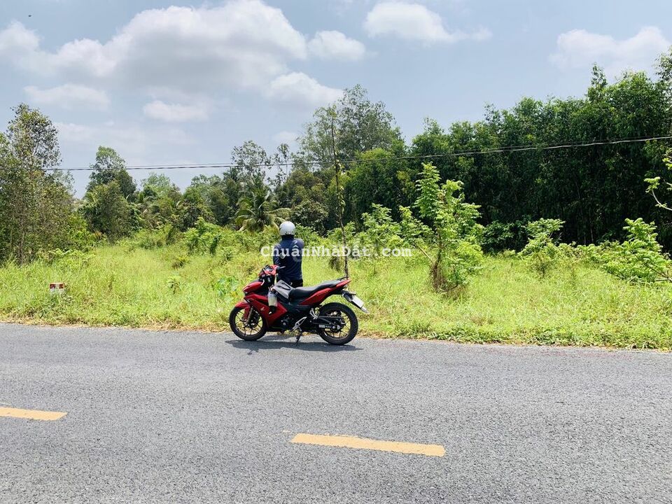 Bán 1.389m2 đất mặt tiền đường Tỉnh 927C thuộc TX. Ngã Bảy, Hậu Giang