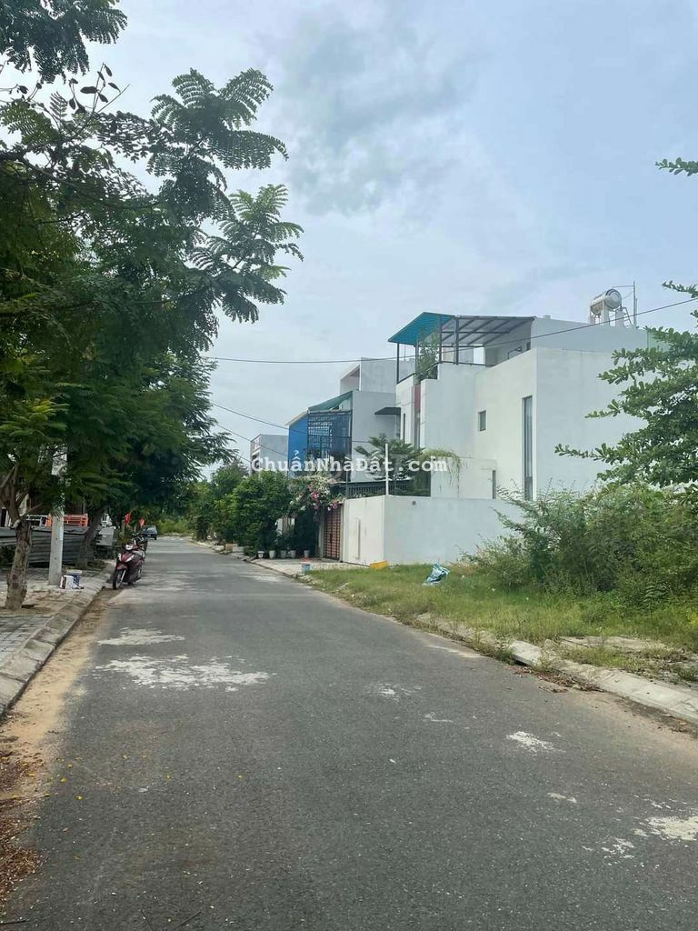 Ban Ban 2 - khu dân cư Bá Tùng 3, Hoà Quý .Vị trí gần gần công viên Ban Ban 2 - khu dân cư Bá Tùng 3, Hoà Quý .Vị trí gần gần công viên