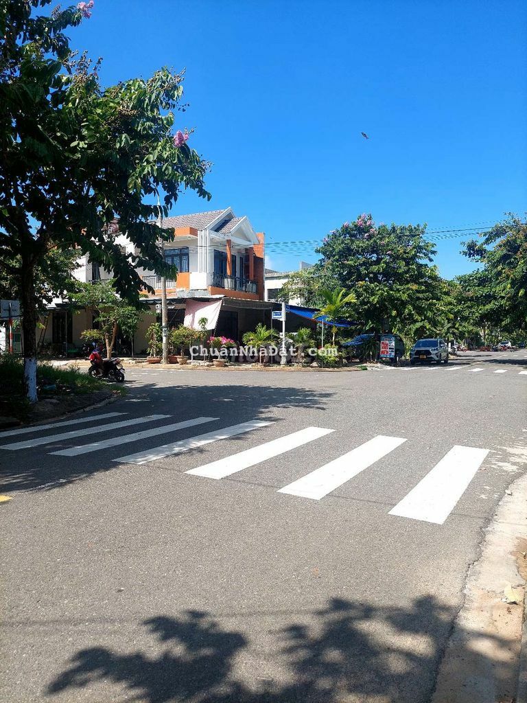 Bán lô hướng Đông Nam đường Lưu Trùng Dương, Bá Tùng 1, Hòa Quý. Bán lô hướng Đông Nam đường Lưu Trùng Dương, Bá Tùng 1, Hòa Quý.