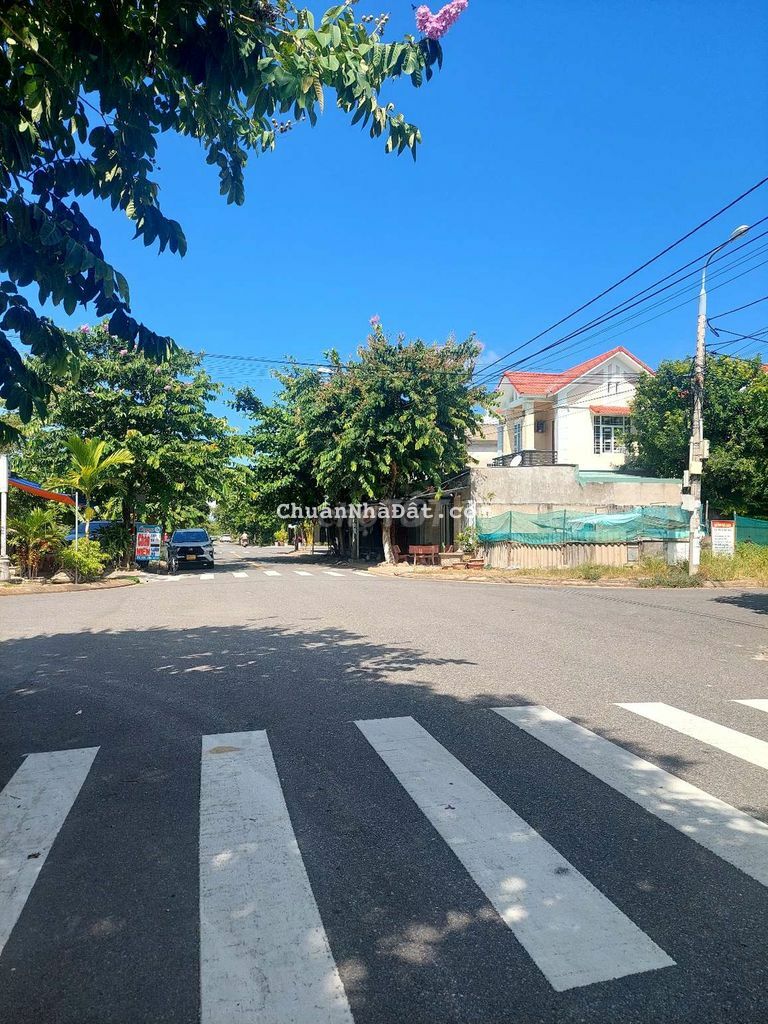 Bán lô hướng Đông Nam đường Lưu Trùng Dương, Bá Tùng 1, Hòa Quý. Bán lô hướng Đông Nam đường Lưu Trùng Dương, Bá Tùng 1, Hòa Quý.