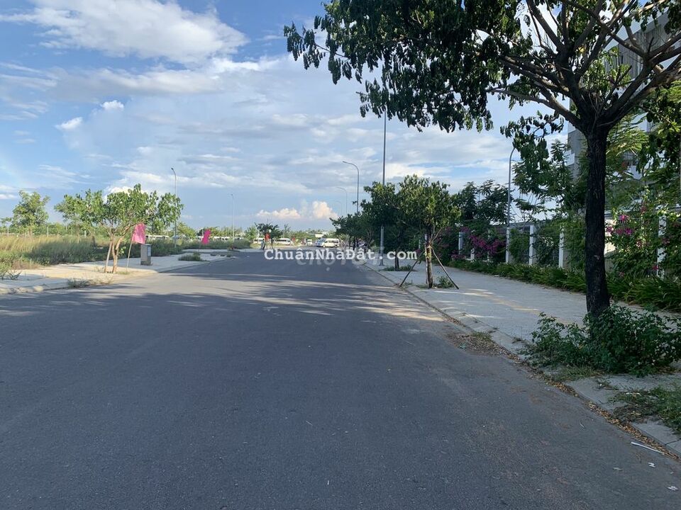 Giá Sốc! đất fpt Đà Nẵng - 102m2 thuộc V5 giá chỉ 2,2 tỷ rẻ nhất