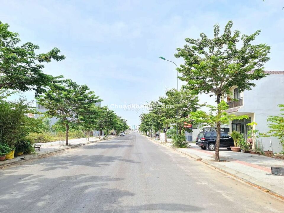 Nam Hòa Xuân B2.21 đường 10 thông ra đảo kim cương Nam Hòa Xuân B2.21 đường 10 thông ra đảo kim cương