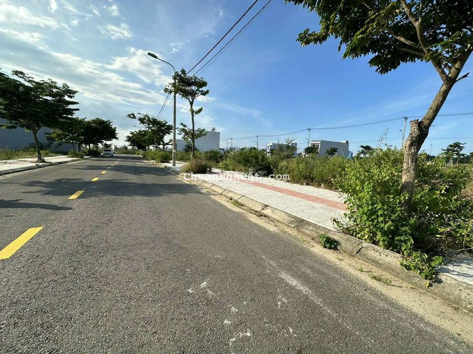 Hàng Hiếm Lô Nam Hoà Xuân sạch Giá: 2ty680 sát trục Nguyễn Phước Lan Hàng Hiếm Lô Nam Hoà Xuân sạch Giá: 2ty680 sát trục Nguyễn Phước Lan