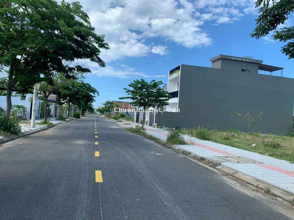 Bán gấp lô ống, cạnh ngay shophouse Minh Mạng đông nam 110m2 Bán gấp lô ống, cạnh ngay shophouse Minh Mạng đông nam 110m2