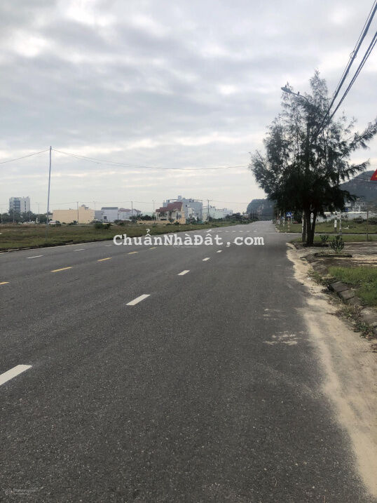 Bán gấp lô đất đường Nguyễn Khắc Viện - giá chỉ 8tx - đối diện bãi tắm Sơn Thuỷ - LH: 0932.550.386 Bán gấp lô đất đường Nguyễn Khắc Viện - giá chỉ 8tx - đối diện bãi tắm Sơn Thuỷ - LH: 0932.550.386