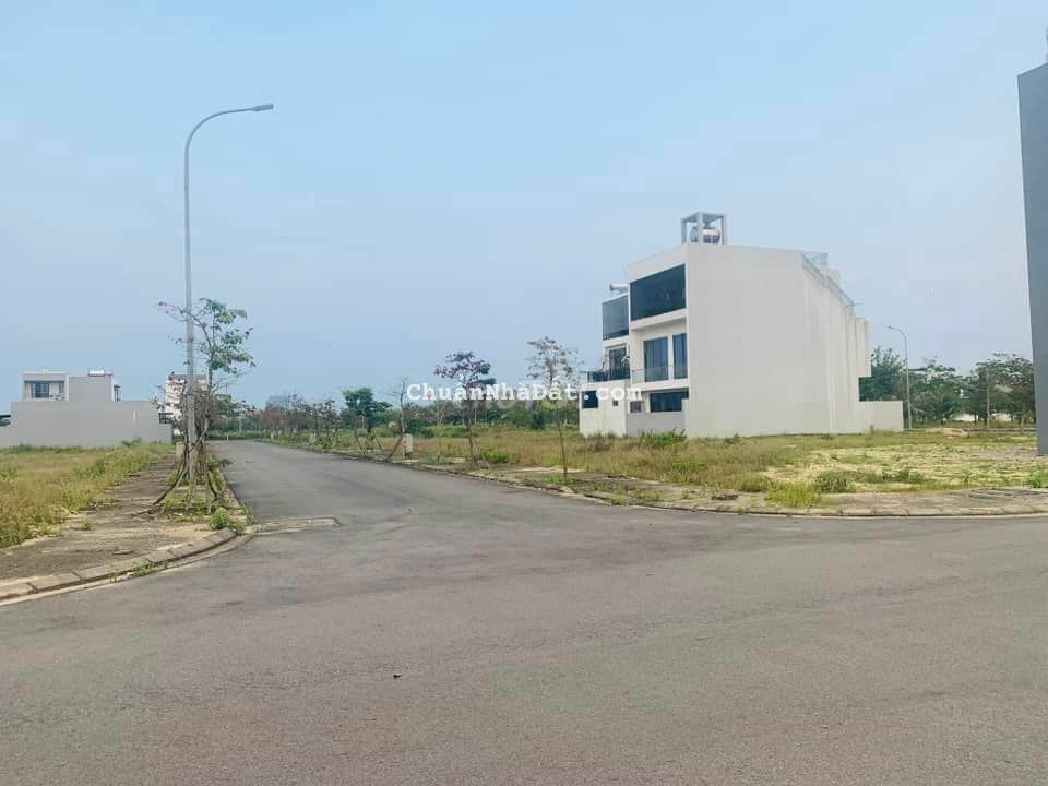 Lô góc hướng Nam nhìn kênh sinh thái, 2 trục đường thông 128m2- 4,2 tỷ