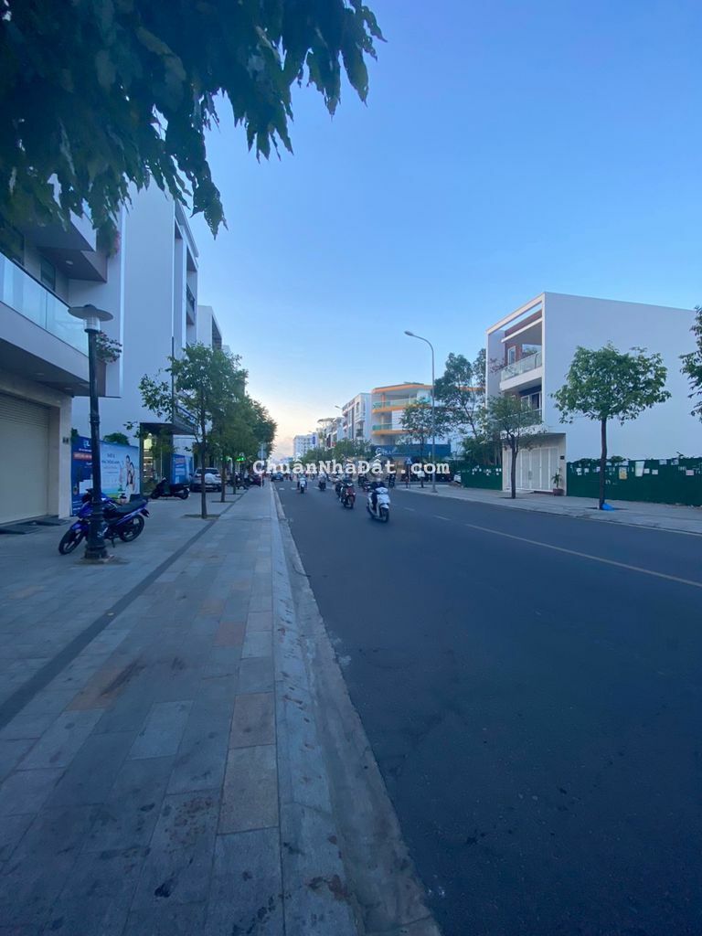 Lô đất mặt tiền đường số 4 KĐT VCN Phước Hải