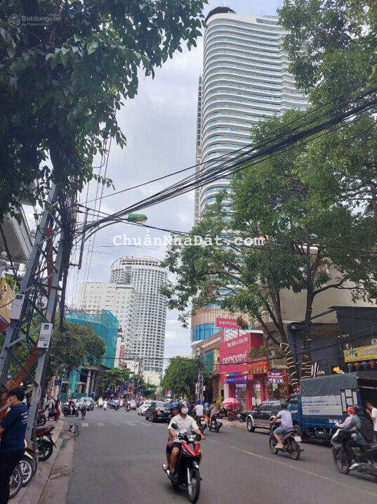 Bán 291,7m2 đất mặt tiền đường Nguyễn Thị Minh Khai, có GPXD 21 tầng, Nha Trang, chỉ 310 triệu/m2