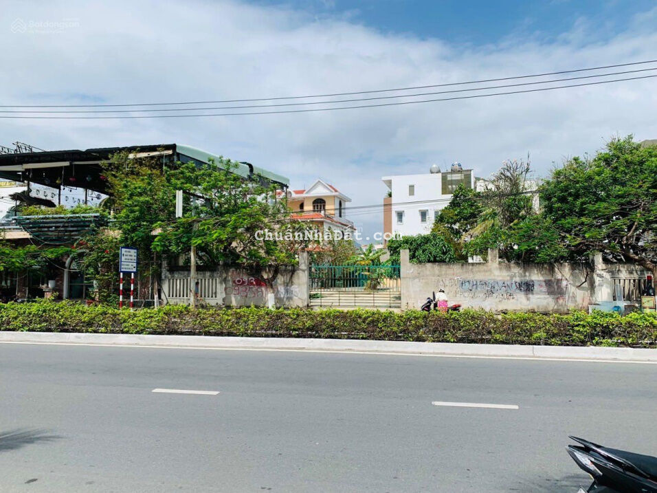 2 lô liền kề mặt tiền biển Phạm Văn Đồng thành phố Nha Trang 2 lô liền kề mặt tiền biển Phạm Văn Đồng thành phố Nha Trang