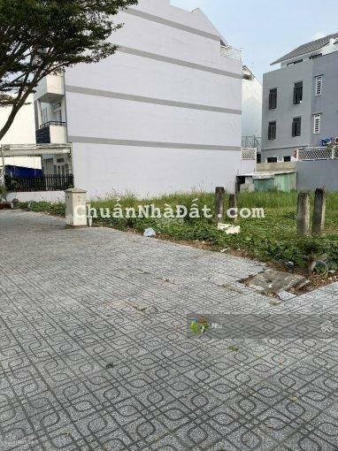 Còn lô đất gần KDC Phú Xuân - Nhà Bè cần bán. Đất thổ cư, có sổ giá 735 triệu, bao sổ, đông dân Còn lô đất gần KDC Phú Xuân - Nhà Bè cần bán. Đất thổ cư, có sổ giá 735 triệu, bao sổ, đông dân