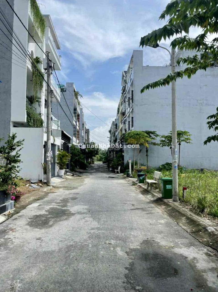 Đất hẻm 1368 Lê Văn Lương, 81m2, sổ riêng, 4.25tỷ