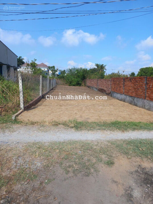 Cần tiền làm ăn! Bán nhanh lô đất 82,7m2 đường Lê Văn Lương ,gần trường THPT Phước Kiển giá 900tr