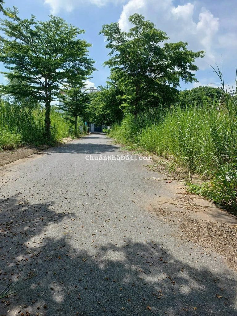 BÁN ĐẤT 7X11 KDC ĐƯỜNG LÊ VĂN LƯƠNG, NHÀ BÈ.