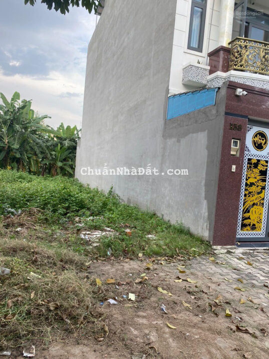 Chính chủ bán đất đường Lê Văn Lương cách chợ Nhơn Đức 600m. Giá: 692tr/87m2, sổ hồng riêng. Chính chủ bán đất đường Lê Văn Lương cách chợ Nhơn Đức 600m. Giá: 692tr/87m2, sổ hồng riêng.