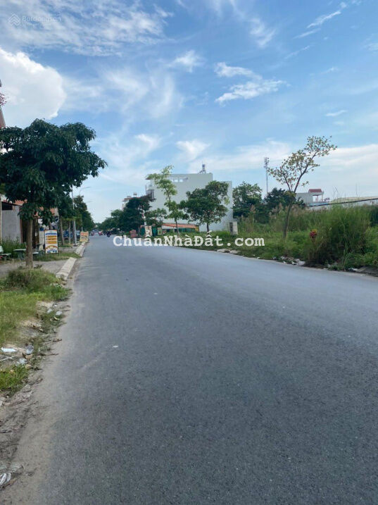 Chính chủ bán đất đường Lê Văn Lương cách chợ Nhơn Đức 600m. Giá: 692tr/87m2, sổ hồng riêng. Chính chủ bán đất đường Lê Văn Lương cách chợ Nhơn Đức 600m. Giá: 692tr/87m2, sổ hồng riêng.