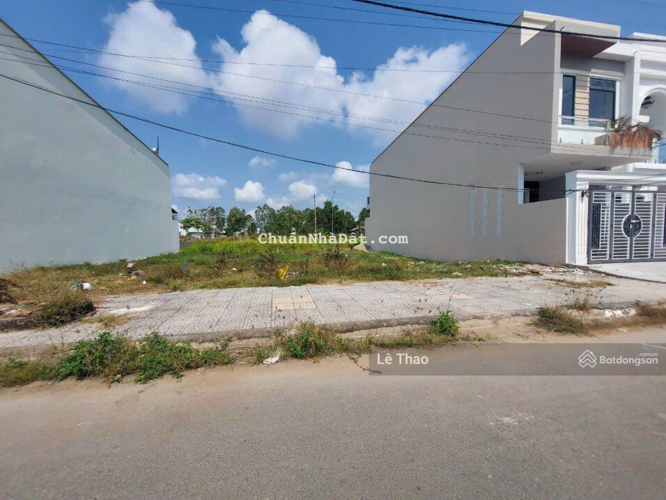 Đất đẹp MT đường Nguyễn Văn Ráng, Phước Lộc. 87,5m2/879tr, shr,tc. Cách UBND xã Phước Lộc 800m Đất đẹp MT đường Nguyễn Văn Ráng, Phước Lộc. 87,5m2/879tr, shr,tc. Cách UBND xã Phước Lộc 800m