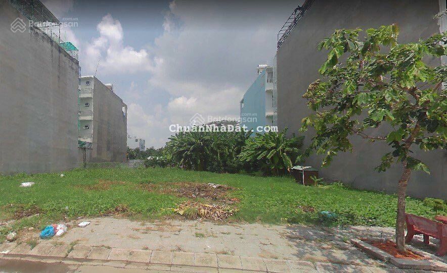 Bán đất nền mặt tiền đường Dương Thị Năm cách trung tâm hành chính Nhà Bè 500m. Giá: 870tr/89m2.