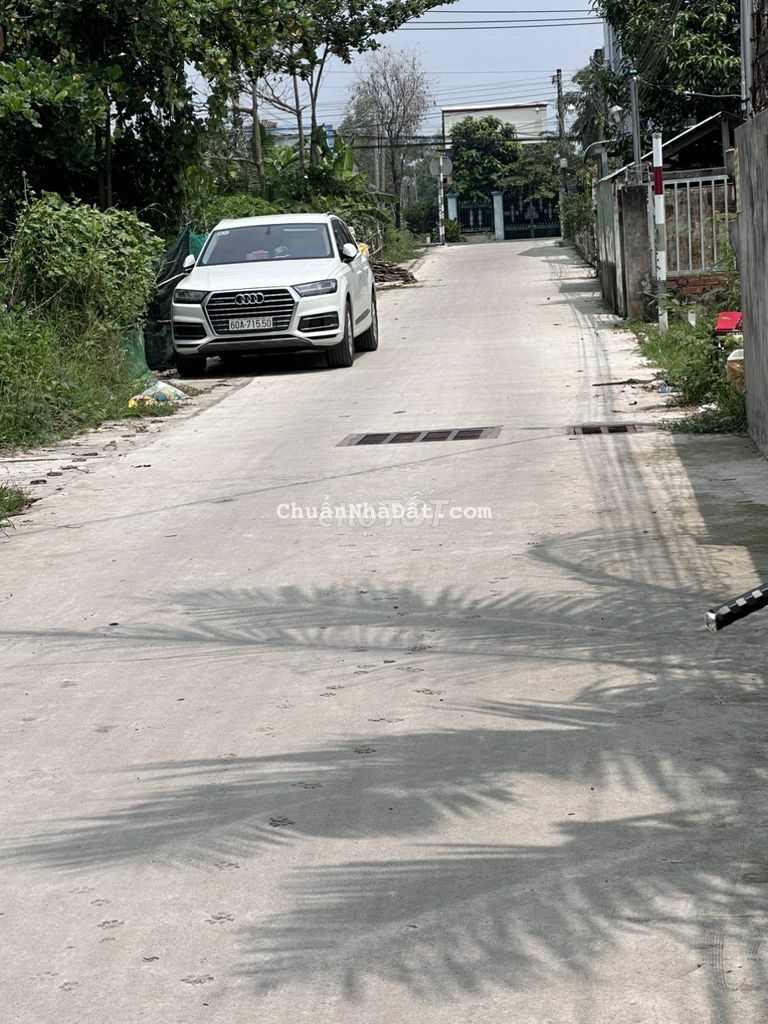 Chủ hạ giá hơn 500tr cho lô đất 335m2 có sẵn 100m thổ cu đ.xe hơi tới Chủ hạ giá hơn 500tr cho lô đất 335m2 có sẵn 100m thổ cu đ.xe hơi tới