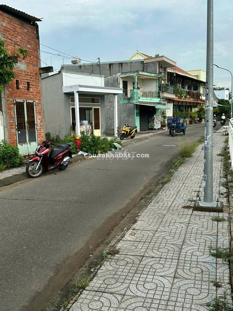 Bán nền nhà đường Bờ hồ Búng Xáng, view đẹp, ngộp bank