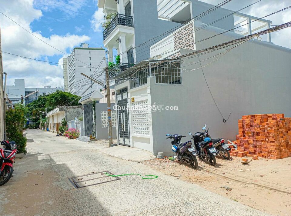 NỀN ĐẸP HẺM 113 ĐƯỜNG TRẦN VĂN KHÉO - TTTM CÁI KHẾ. LỘ 5M