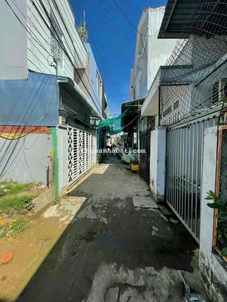 NỀN TRỤC CHÍNH HẺM 391 ĐƯỜNG 30/4