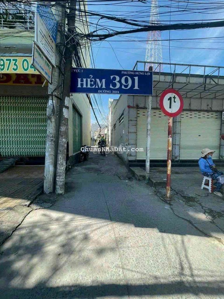 NỀN TRỤC CHÍNH HẺM 391 ĐƯỜNG 30/4