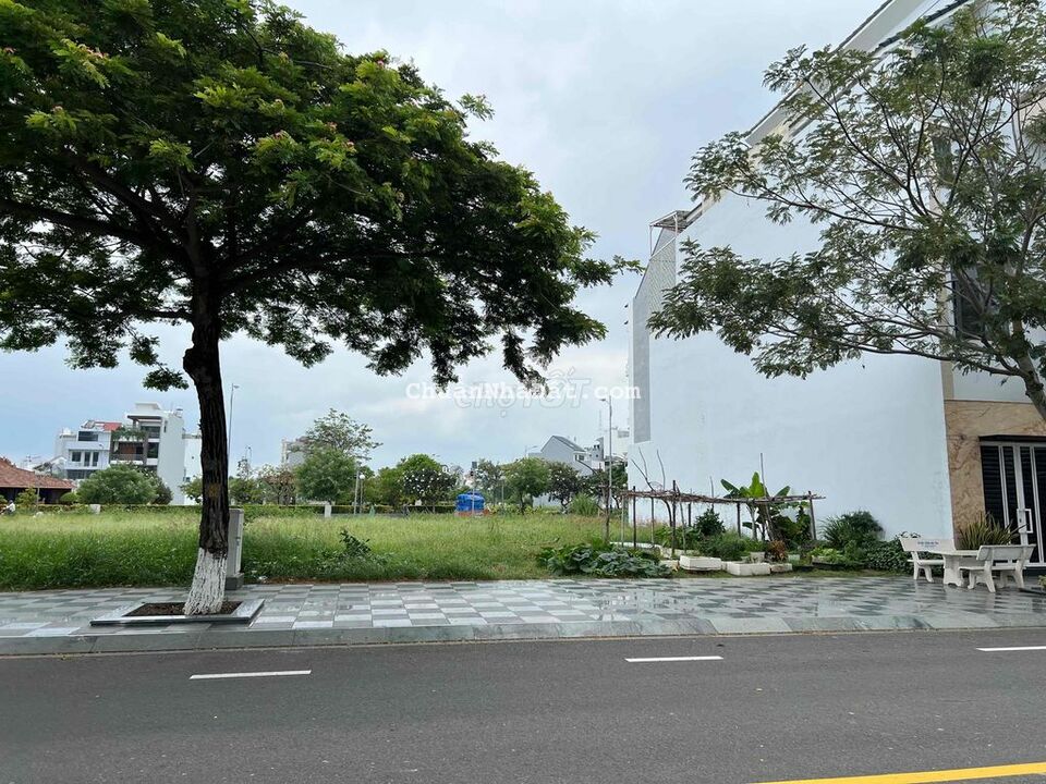 Bán nhanh lô D4 hướng Biển Ocean Dunes - Phố Biển Rạng Đông giá 8.5 ty Bán nhanh lô D4 hướng Biển Ocean Dunes - Phố Biển Rạng Đông giá 8.5 ty