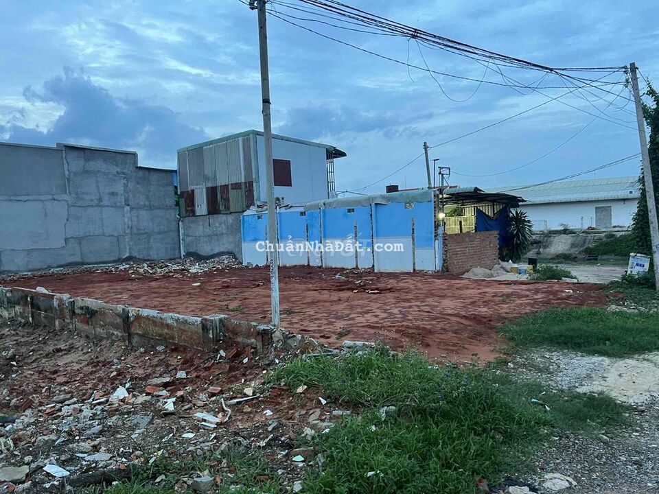 CẦN BÁN 210m2 ĐẤT MTKD ĐƯỜNG 19/4 TP PHAN THIẾT GIÁ NGỘP CẦN BÁN 210m2 ĐẤT MTKD ĐƯỜNG 19/4 TP PHAN THIẾT GIÁ NGỘP